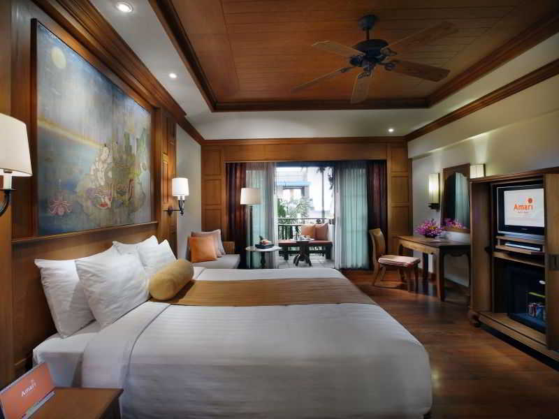 Amari Vogue Resort