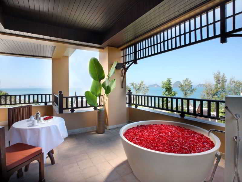 Amari Vogue Resort