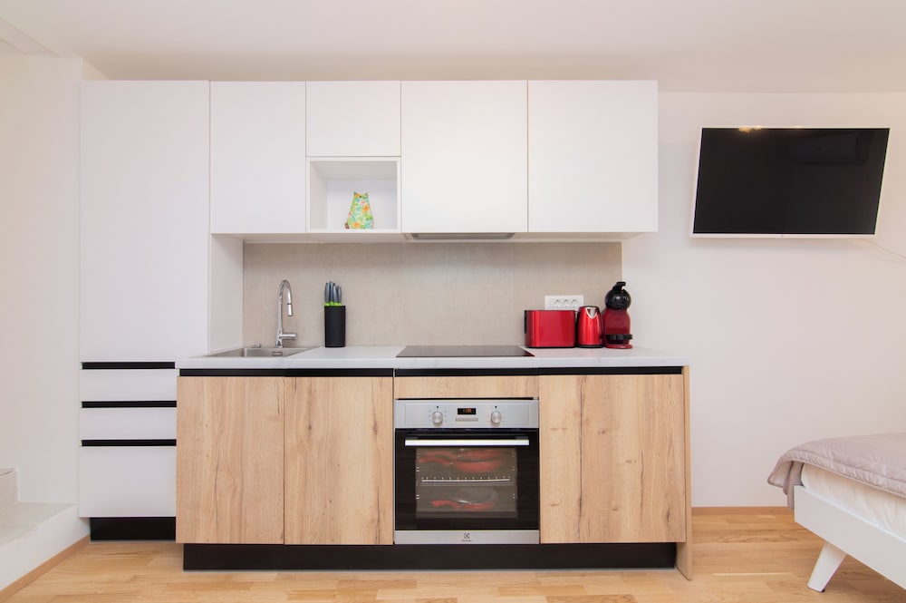 Hotel Apartments Elleon Piran