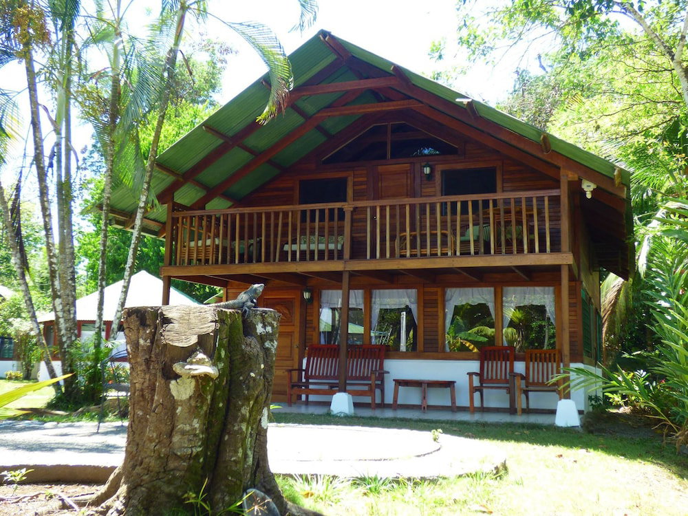Hotel Corcovado Beach Lodge