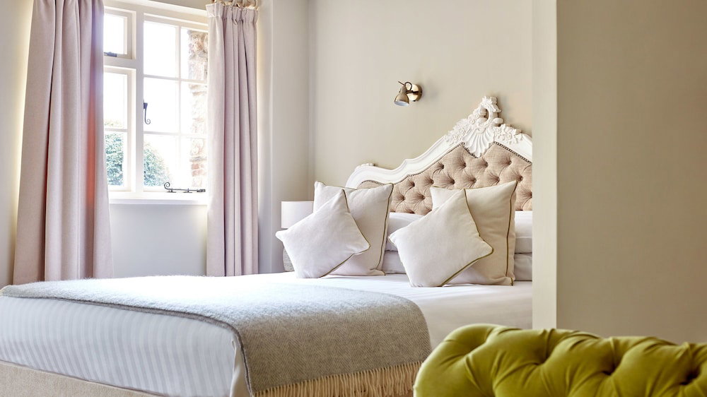 The Priory Hotel & Restaurant
