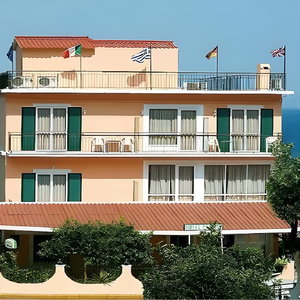 Sejur Hotel Perama vacanta Perama