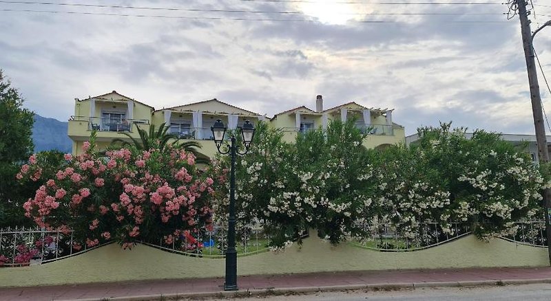 Hotel Rania Studios Apartments