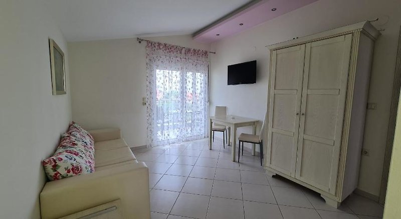 Rania Studios Apartments