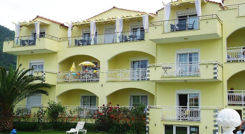 Rania Studios Apartments