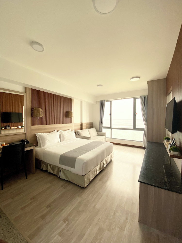 Hotel Paralian Hulhumale'
