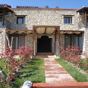 Hotel Koumaros Villas cazare Agia Paraskevi