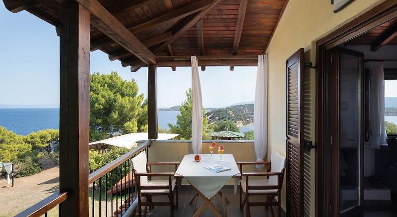 Hotel Heos Apartments & Studios