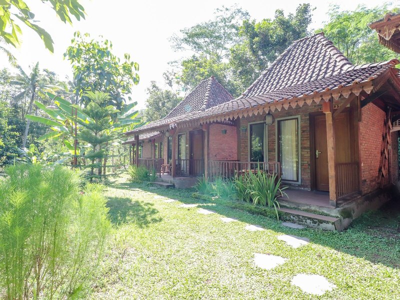 Hotel Balkondes Kenalan
