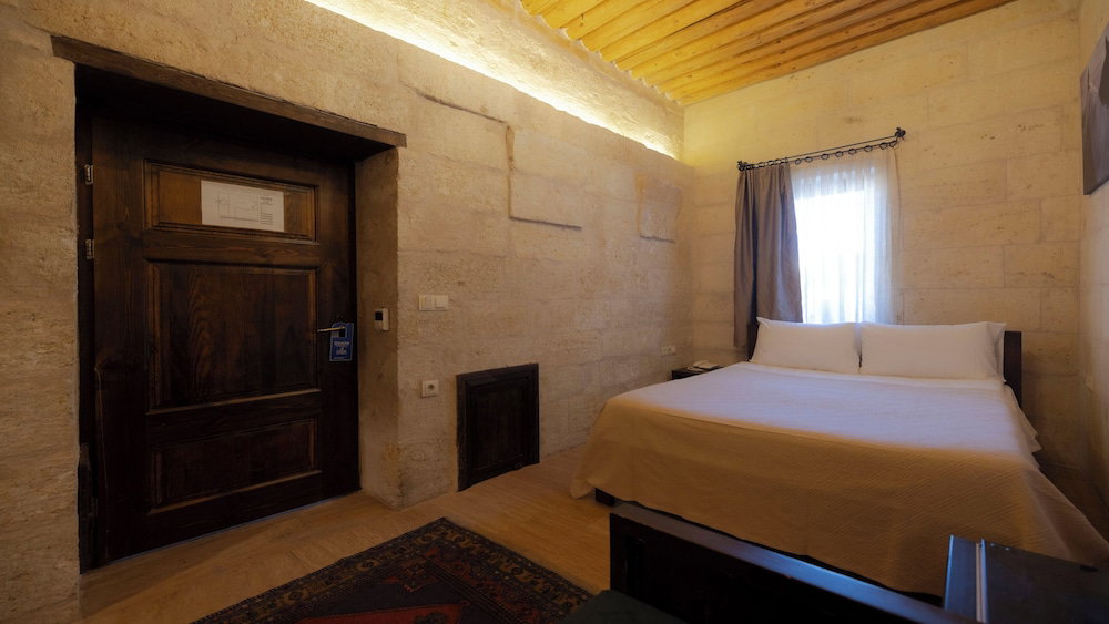Hotel Tafana Cave & Stone Lodge