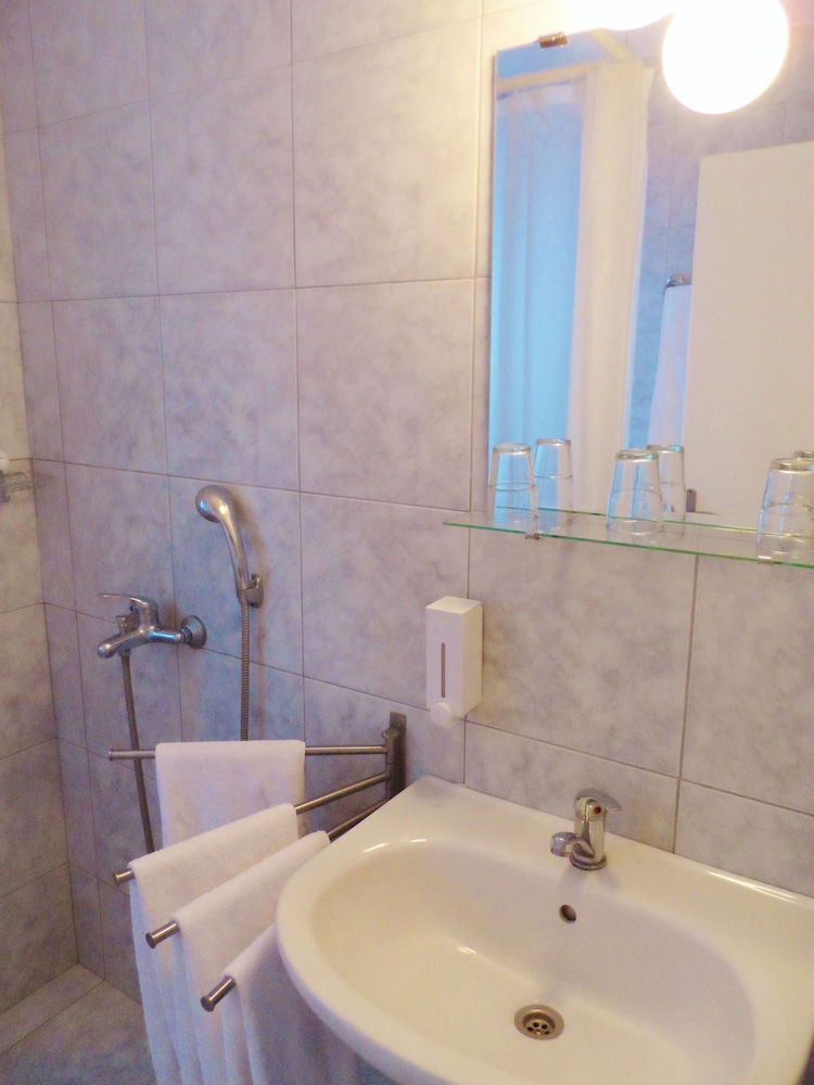 Hotel Homely Studios