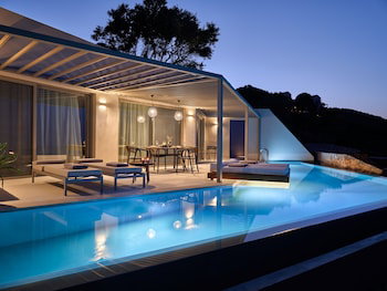 Hotel Yoma Cove Suites