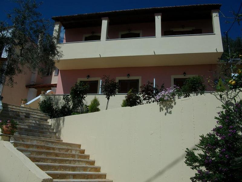 Hotel Roza Studios