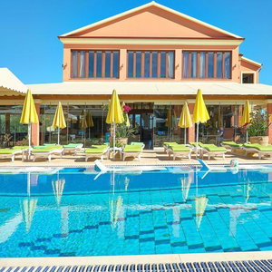 Hotel Yiannis Village cazare Sidari