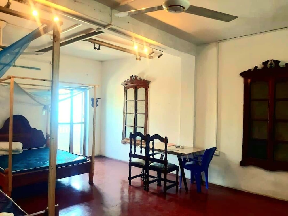 Mamdali Guest House