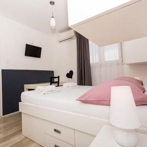 Hotel Villa White cazare Trogir