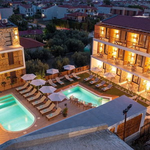 Hotel Dandelion Suites cazare Nikiti