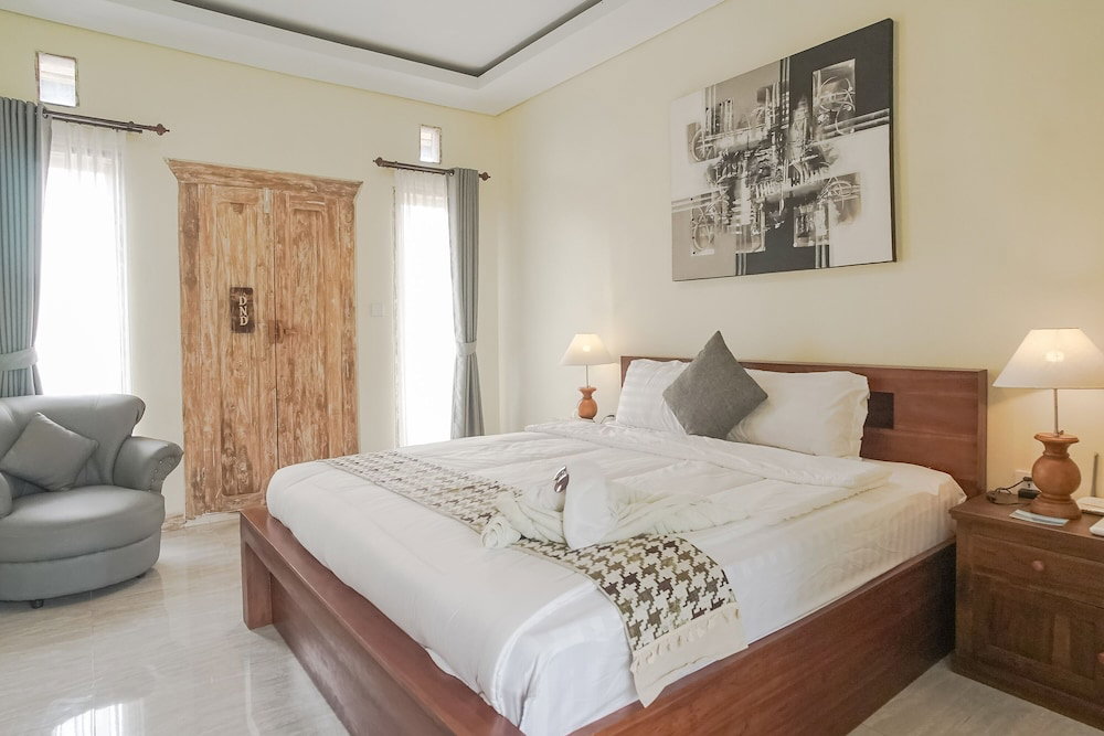 Hotel Giri Krisna Guest House