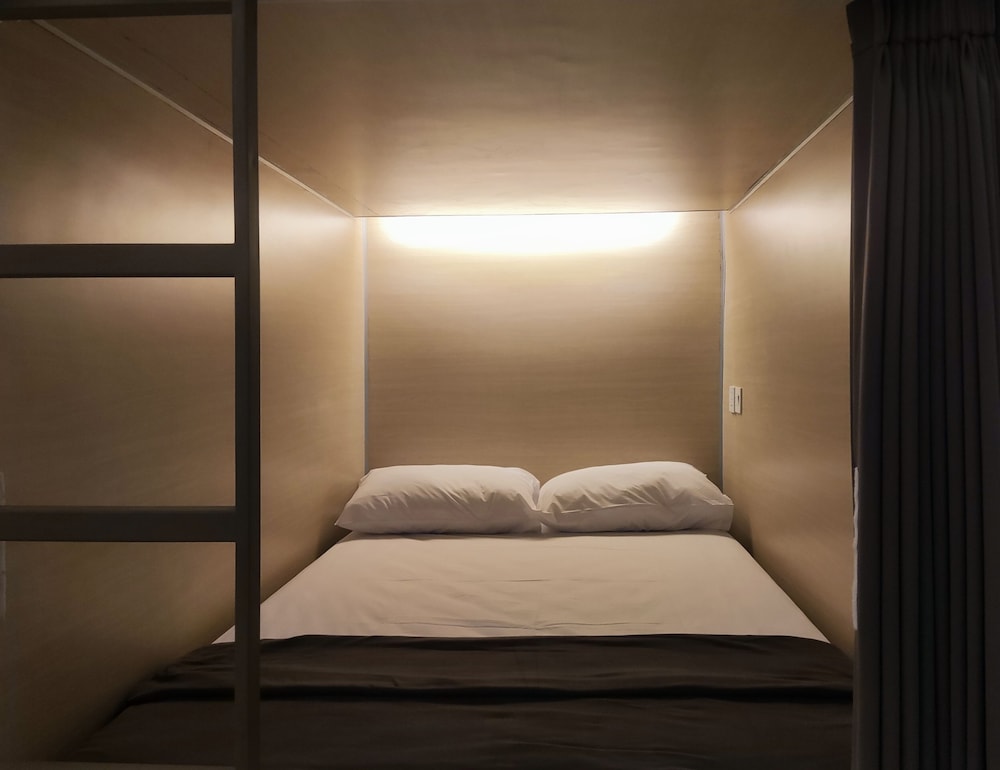 Hotel Fora Capsule Hostel Tuban Kuta
