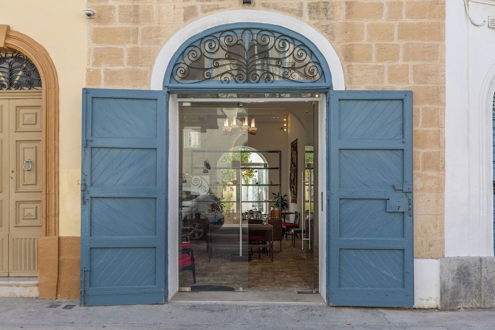 Hotel Mosta Dome B&B