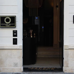 Sejur Sparano Palace Luxury Maison vacanta Bari