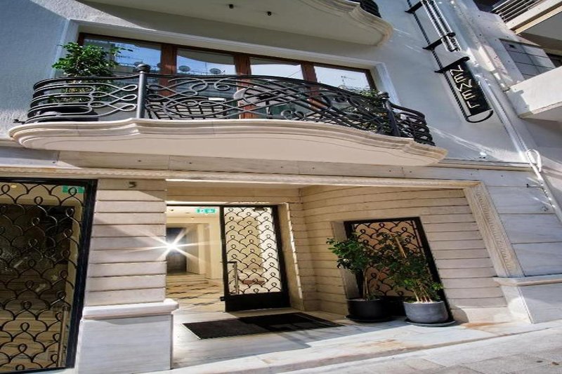 The Newel Kolonaki