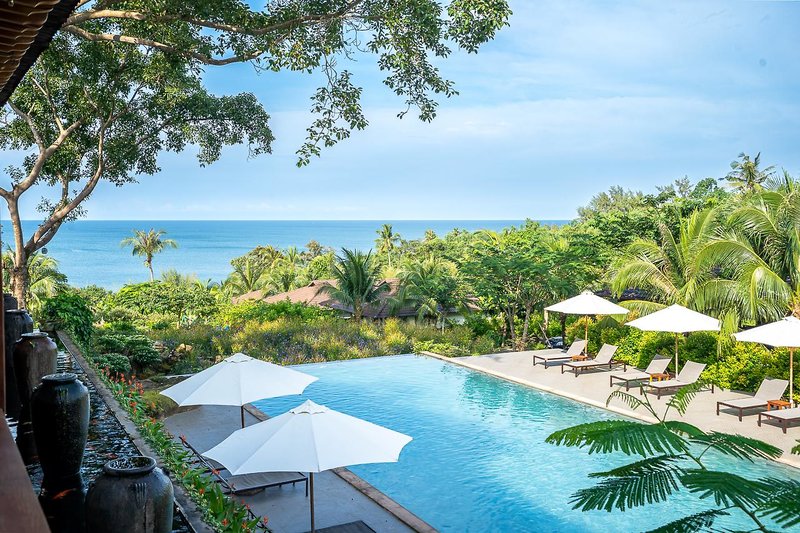 Camia Resort & Spa