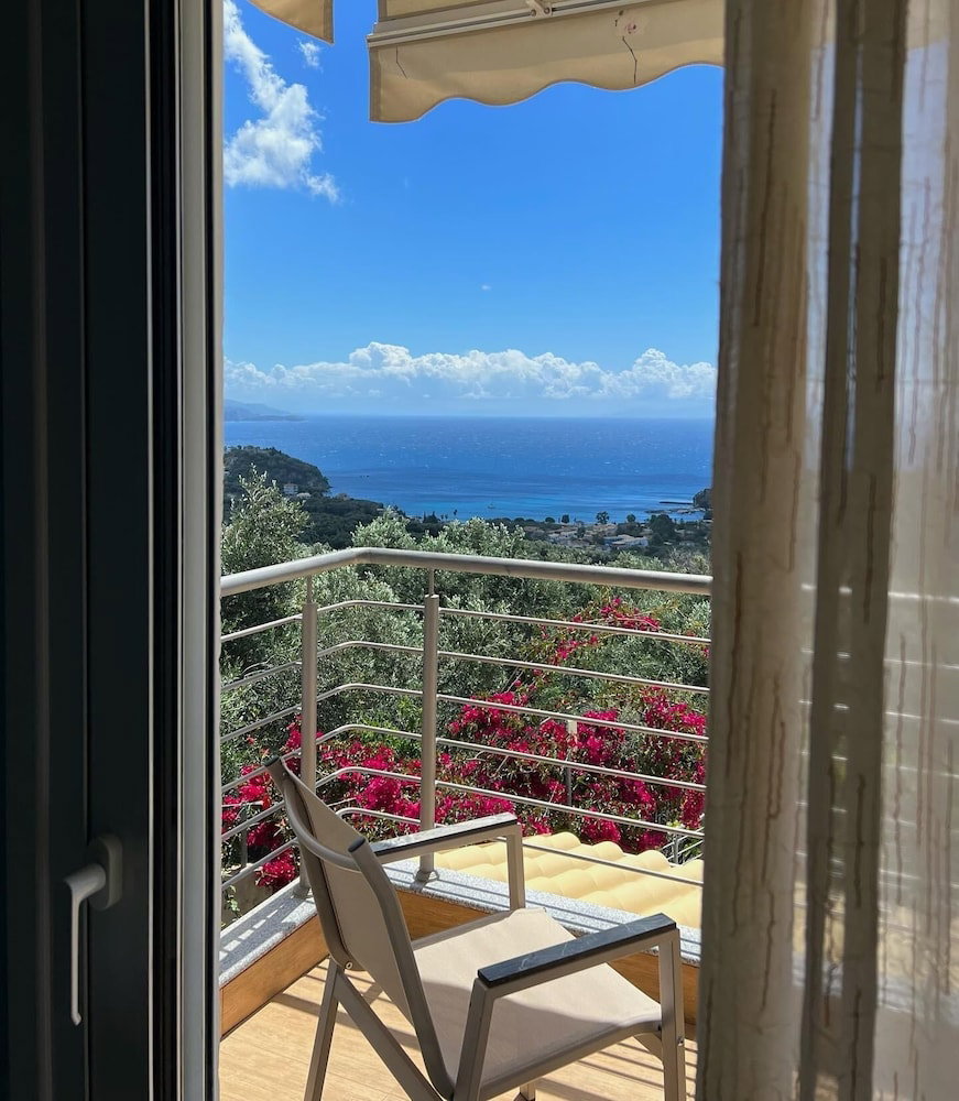 Hotel Villa Thomas Nakas