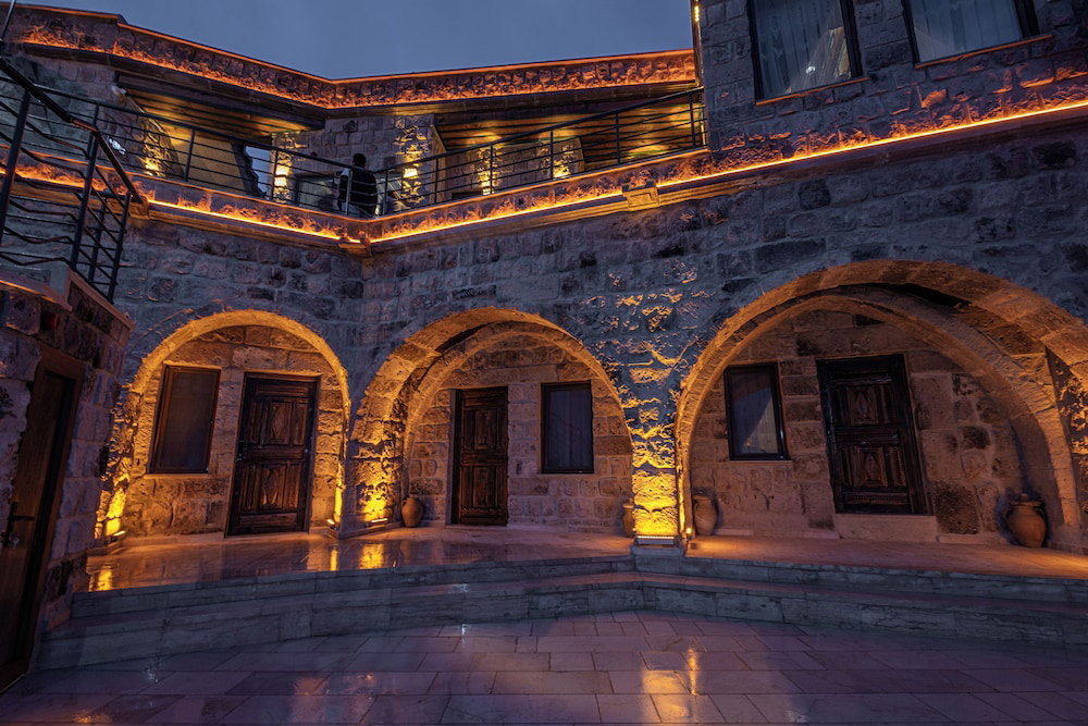 Hotel Tyana Cave House
