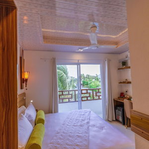 Hotel Batuta Maldives Fourson cazare Thulusdhoo