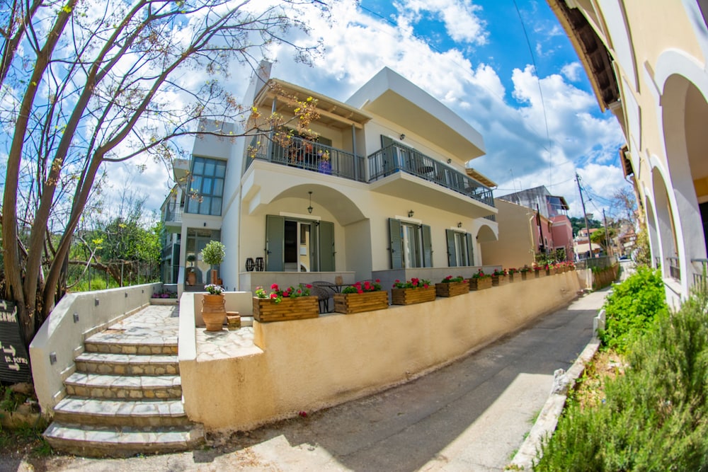 Hotel Kassiopi Luxury Suites