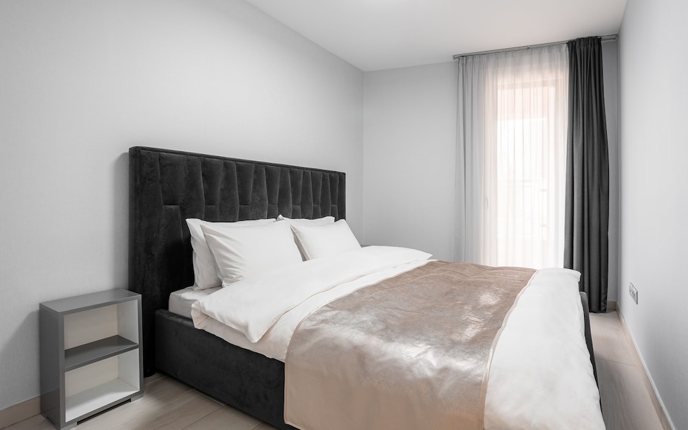 Hotel Avand Apartments