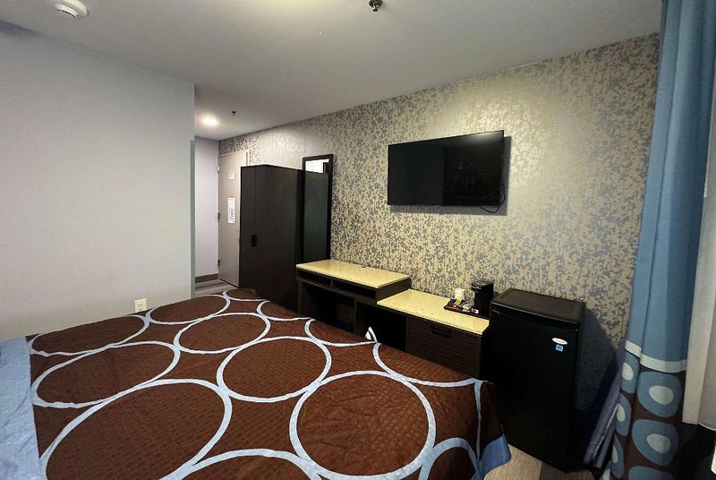 Hotel Super 8 By Wyndham Brooklyn Fulton Street Broadway Junction