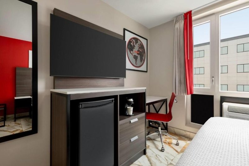 Ramada By Wyndham Brooklyn Empire Blvd