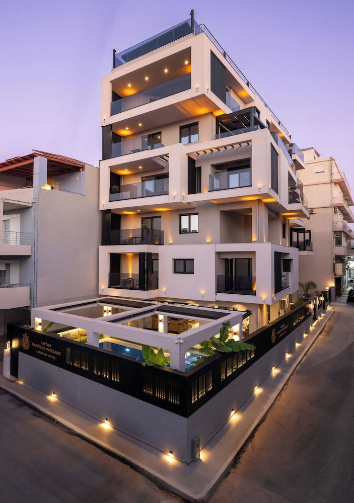 Hotel Captain Napoleon Paterakis Cnp Luxurious Suites