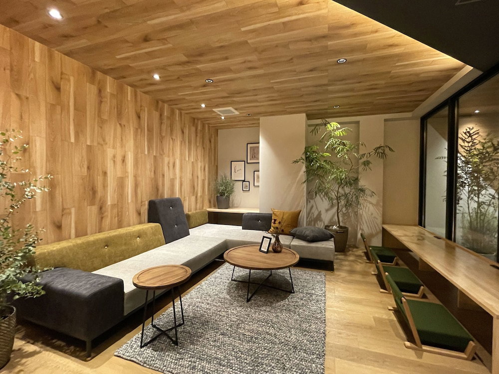 R Hotel Namba
