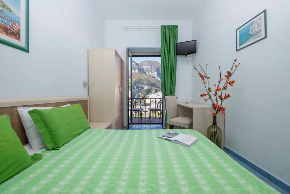Dint' A Torre Bed & Breakfast