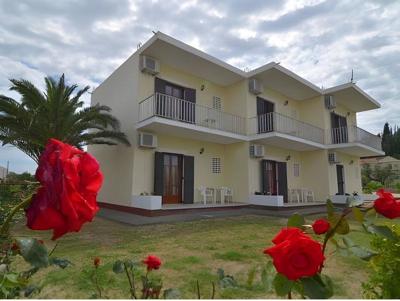Hotel Megali Beach Nikos