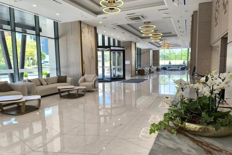 East Plaza Hotel