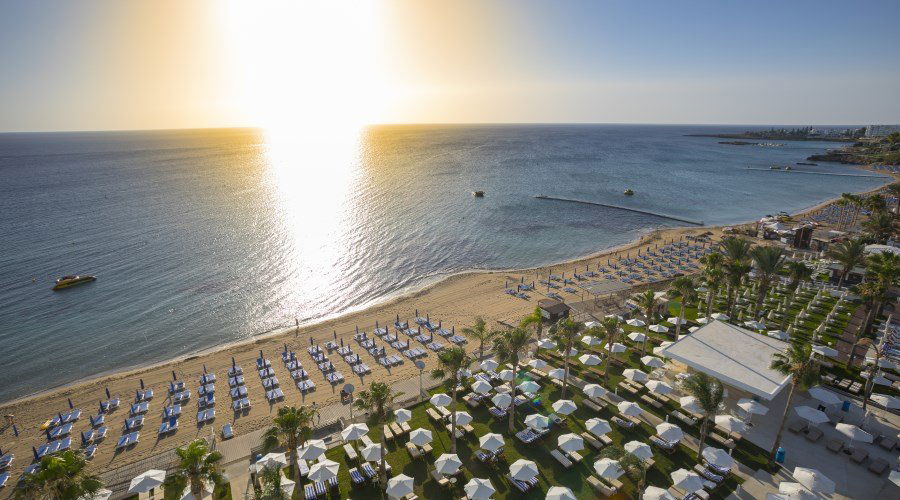 Hotel Constantinos The Great Beach