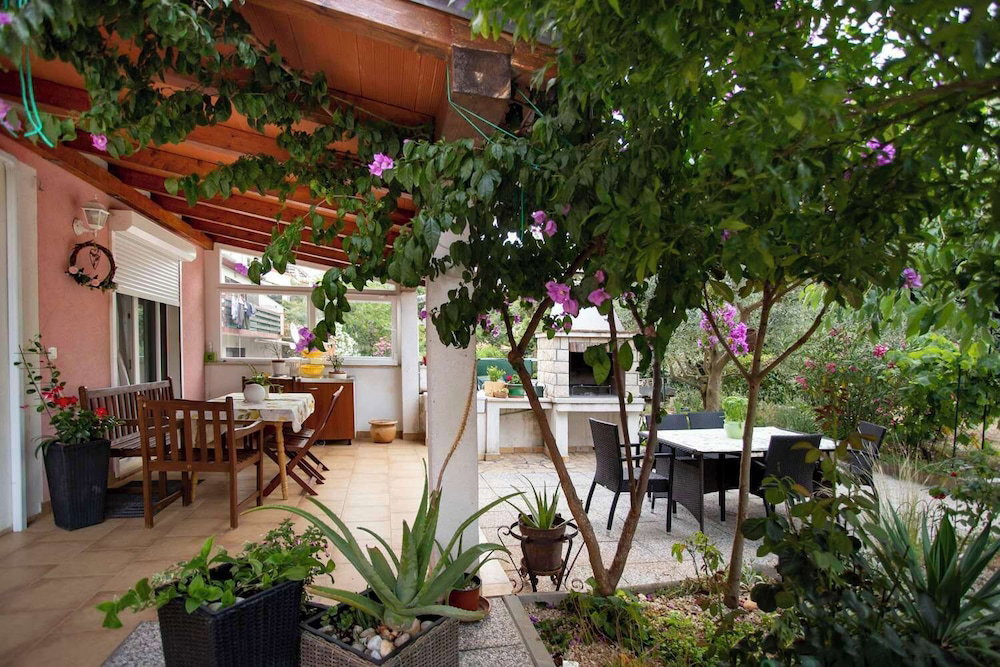 Hotel Apartments Ulika