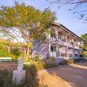 Hotel Seattle Samaesarn Resort cazare Sattahip