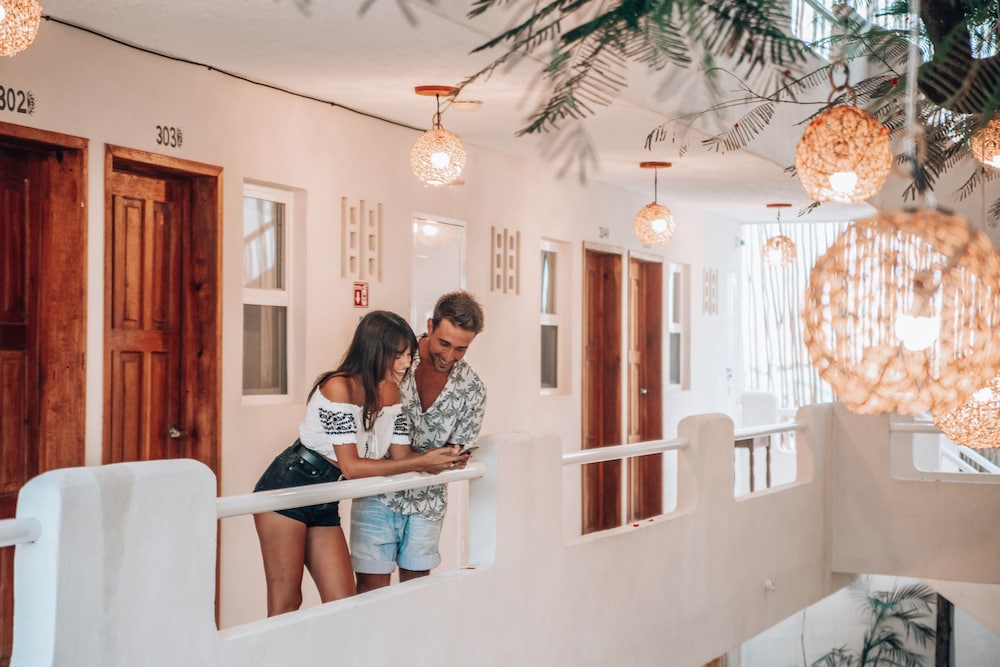 Ahava Hotel