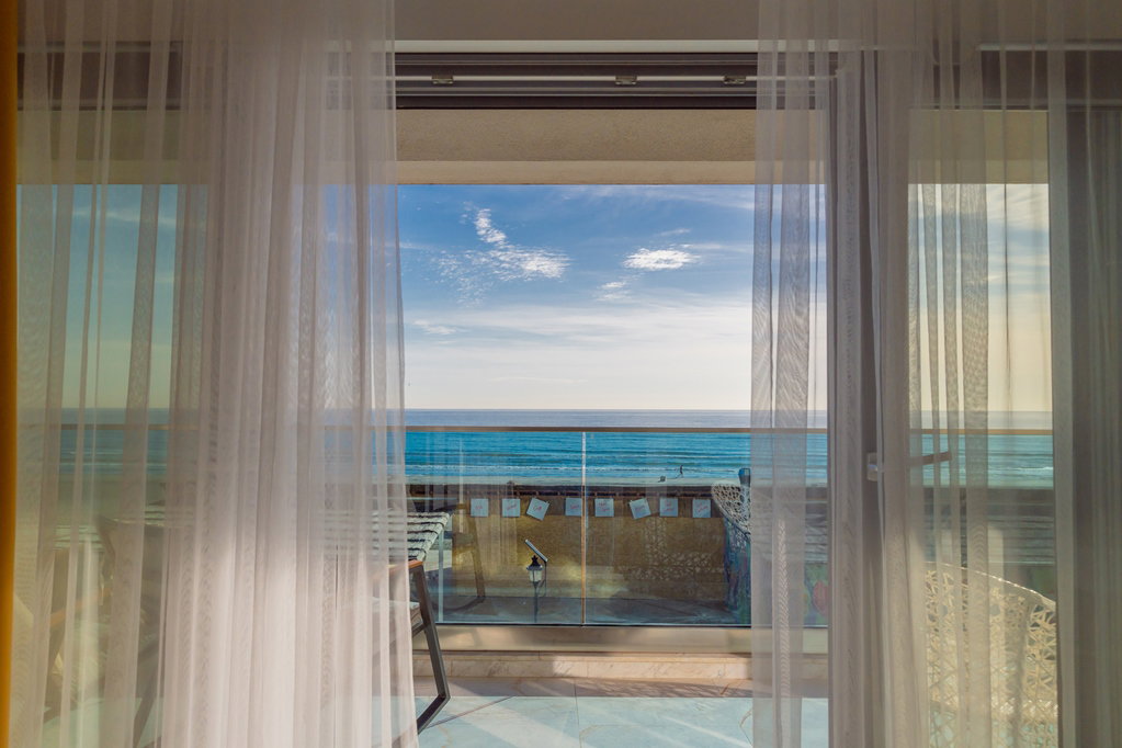 Wave 2 Promenada Apartments