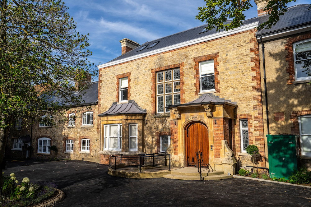 Hotel Old Abbey House Hotel