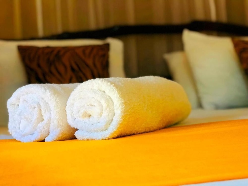 Atha Safari Resort & Riverside Camping