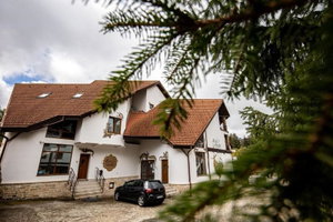 Hotel Pensiunea Monti Challet cazare Poiana Brasov