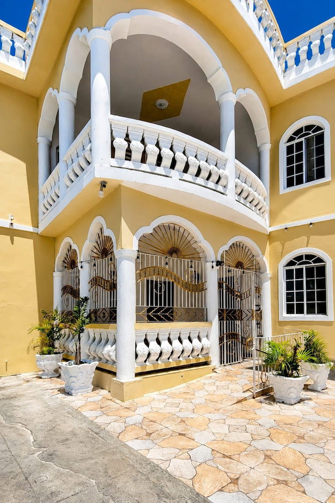 Hotel Dela De Rose Guest House Negril Jamaica