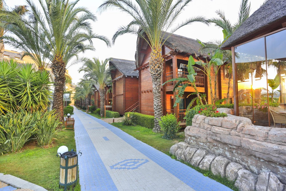 dal travel Long Beach Alanya