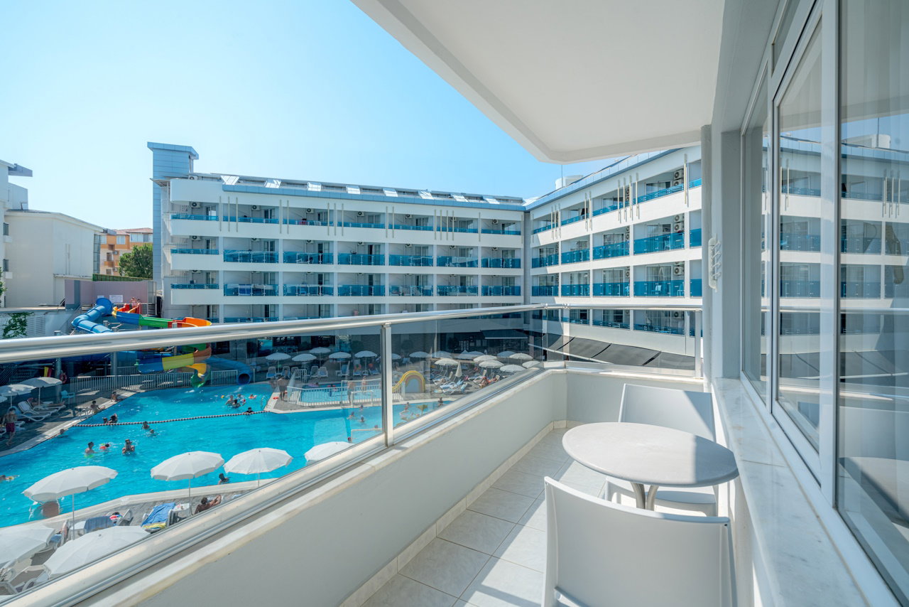 dal travel Avena Resort & Spa